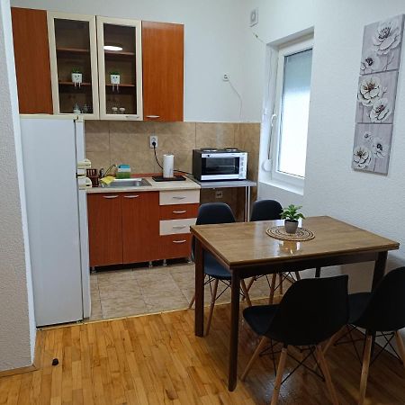 Finesi Apartments 3 Охрид Экстерьер фото