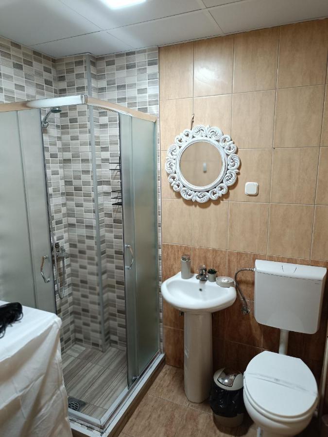 Finesi Apartments 3 Охрид Экстерьер фото